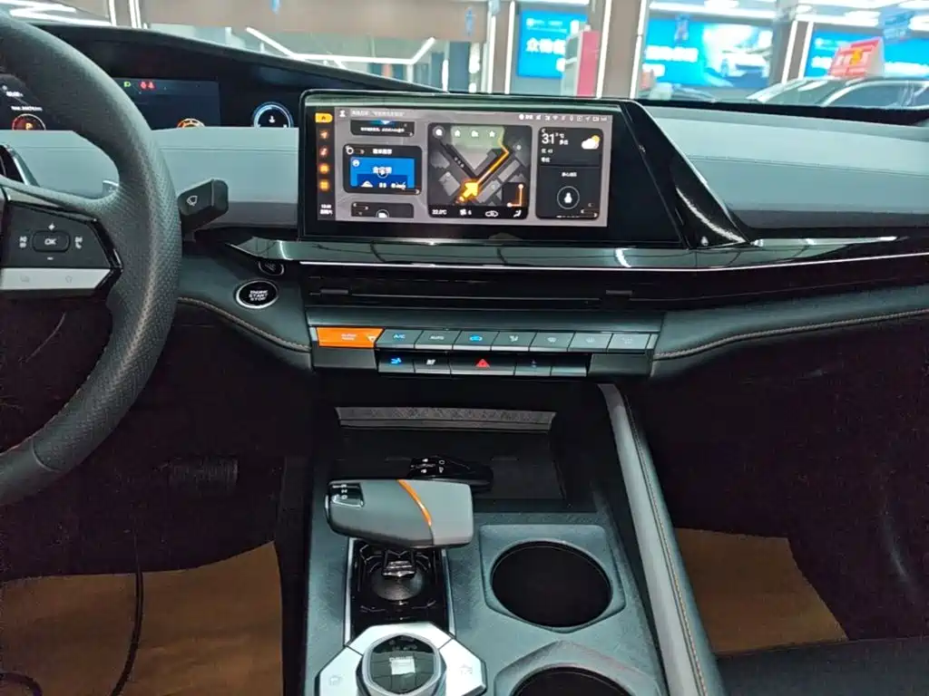 Changan UNI-V — миниатюра 13