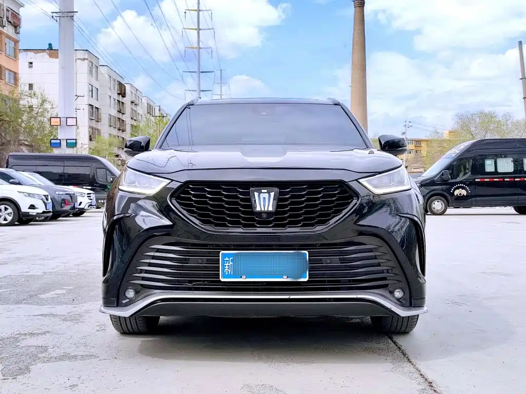 Toyota Crown Kluger 2.5L HEV 4WD Premium Edition, фото 2