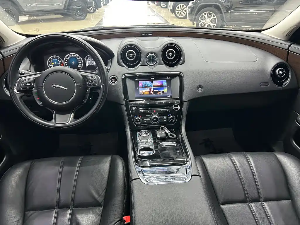 Jaguar XJ XJL 3.0 SC 2WD Elegant Business Edition, фото 7