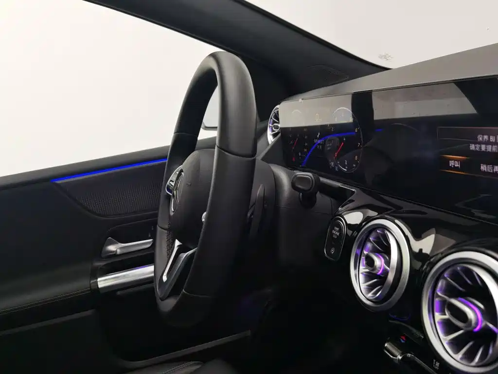 Mercedes-Benz B-Class — миниатюра 22