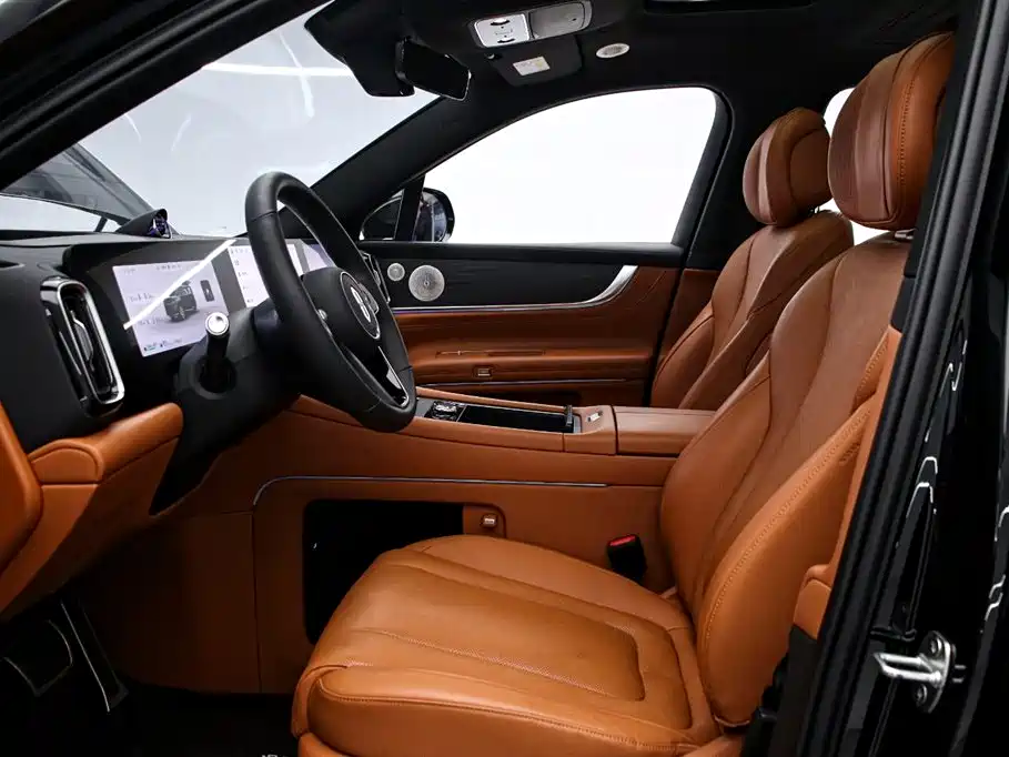 AITO ASK THE WORLD M9