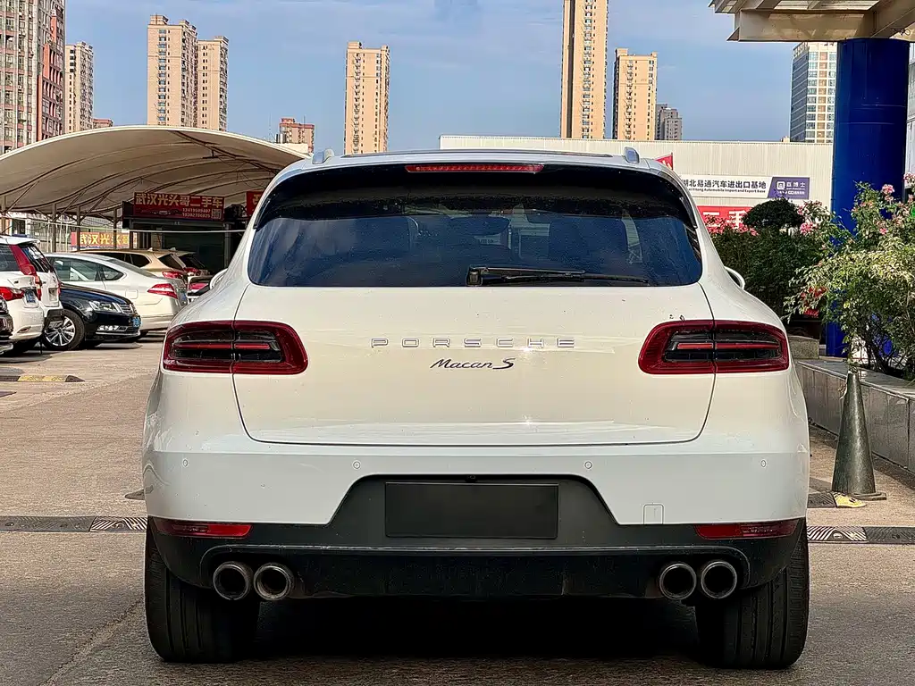 Porsche Macan — миниатюра 11