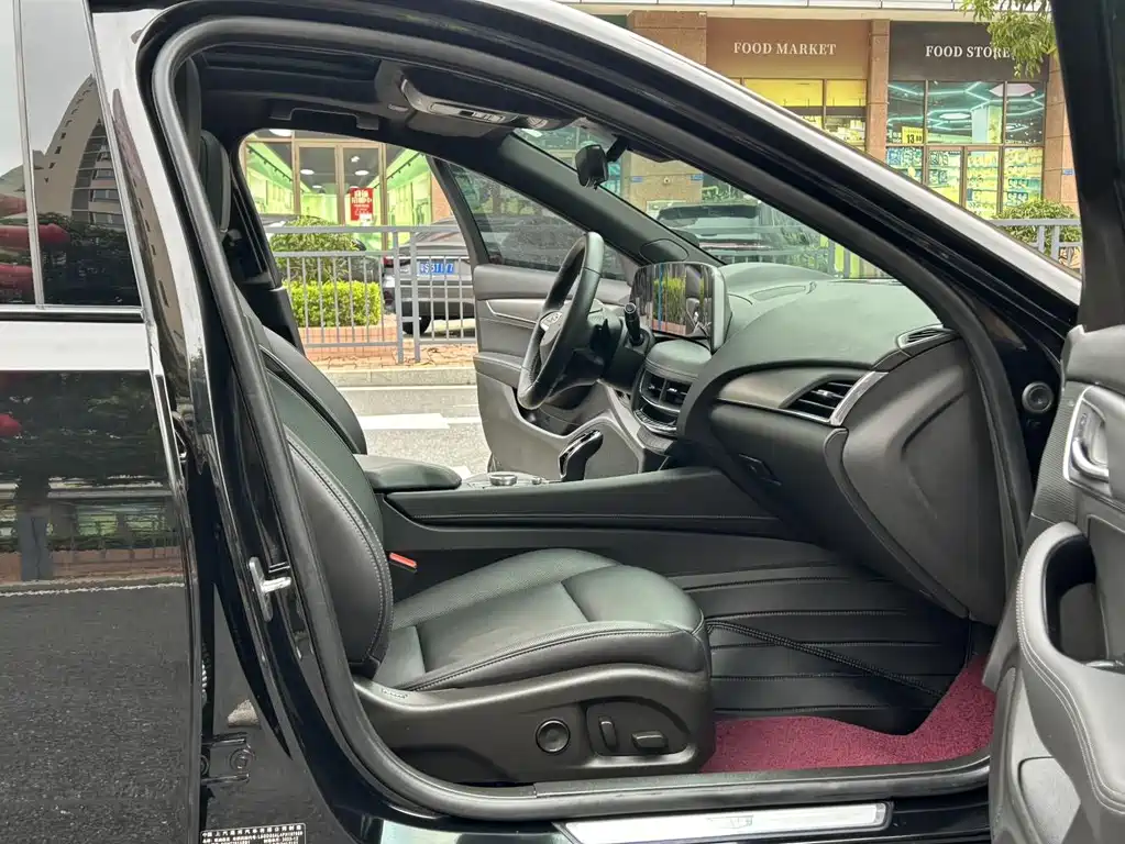 Cadillac CT5 — миниатюра 8