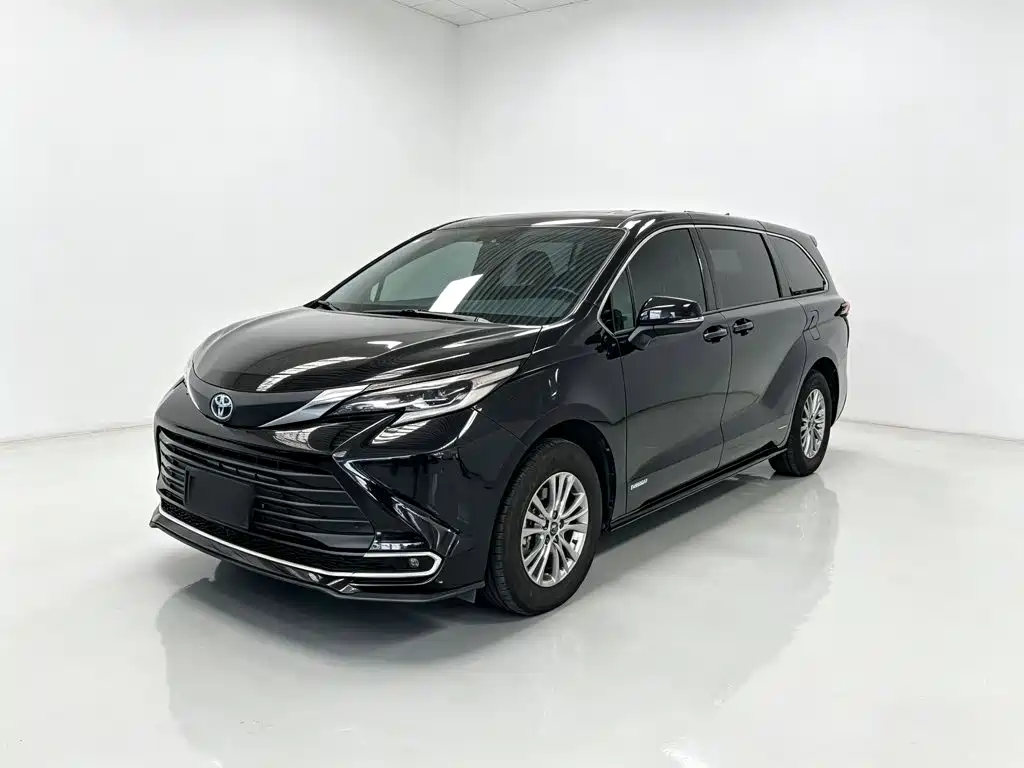 Toyota Sienna — миниатюра 2
