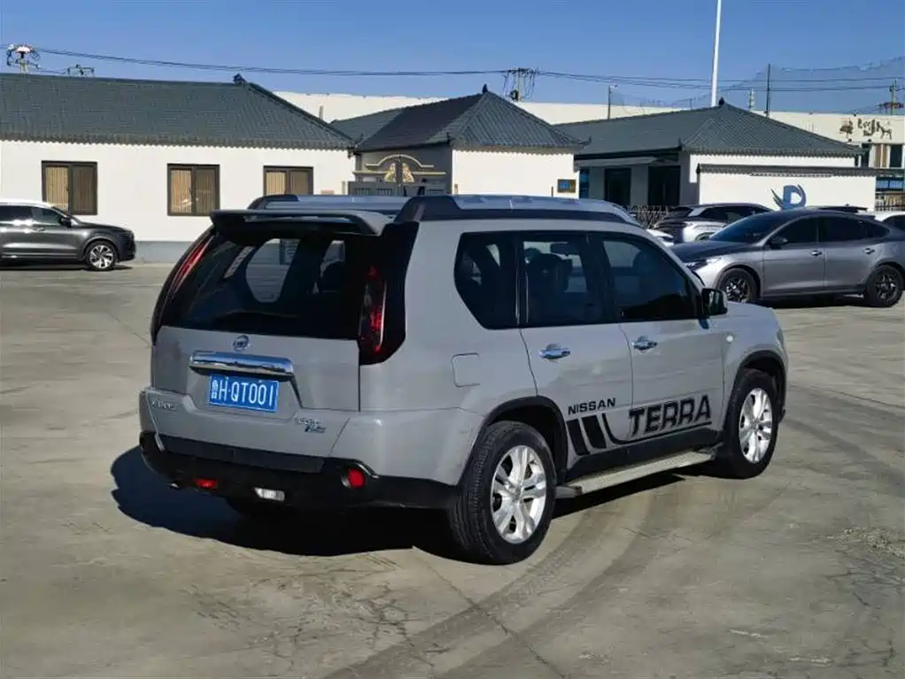 Nissan X-Trail 2012 2.5L CVT Luxury 4WD