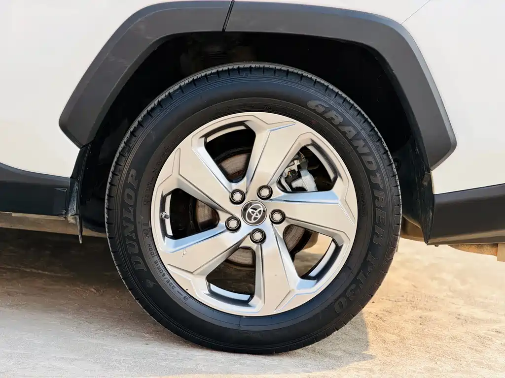 TOYOTA RAV4 RONGFANG