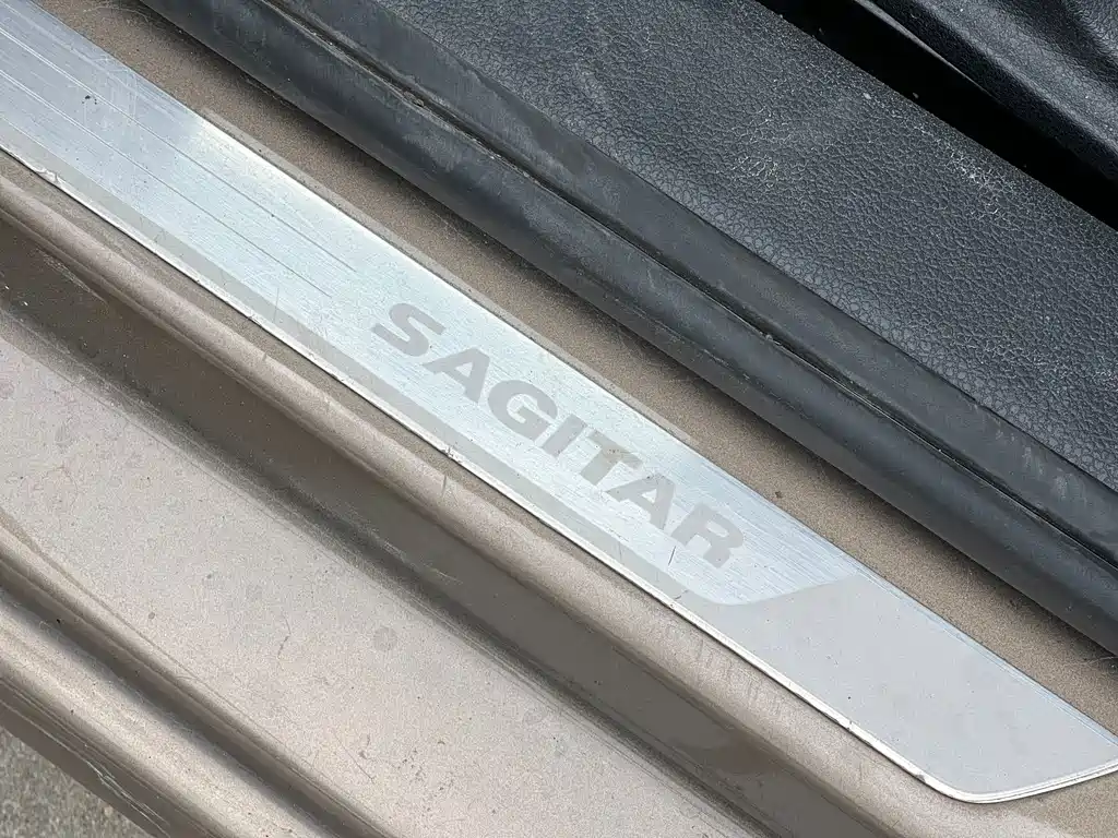 Volkswagen Sagitar — миниатюра 6