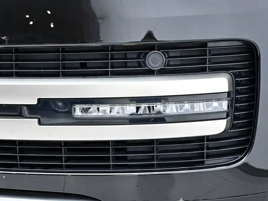 Land Rover Range Rover — миниатюра 10