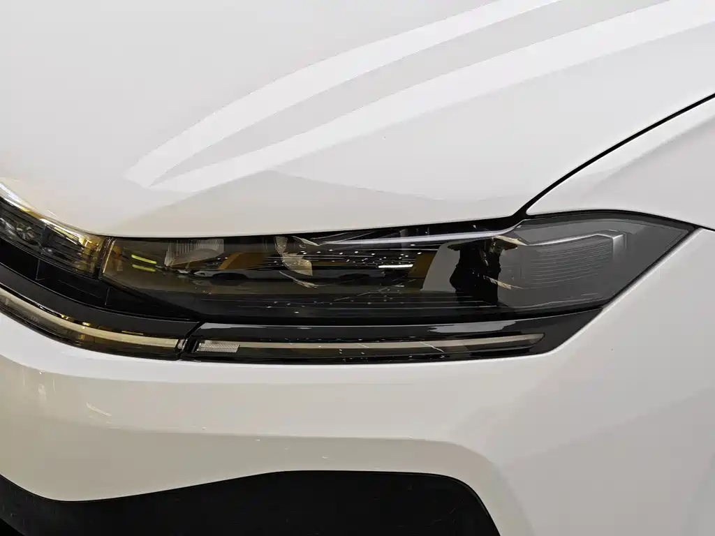 Volkswagen Sagitar — миниатюра 7