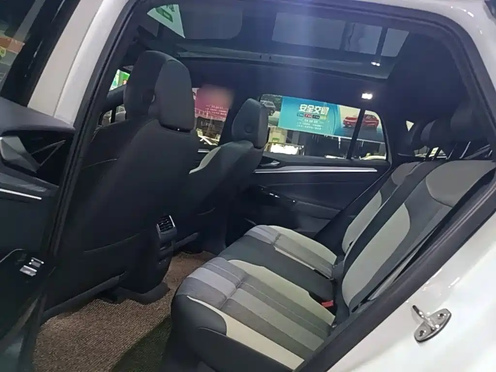 Volkswagen ID.4 Crozz — миниатюра 17