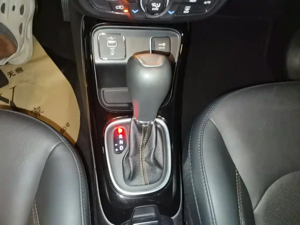 Jeep Compass — миниатюра 14