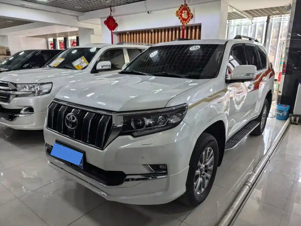TOYOTA PRADO