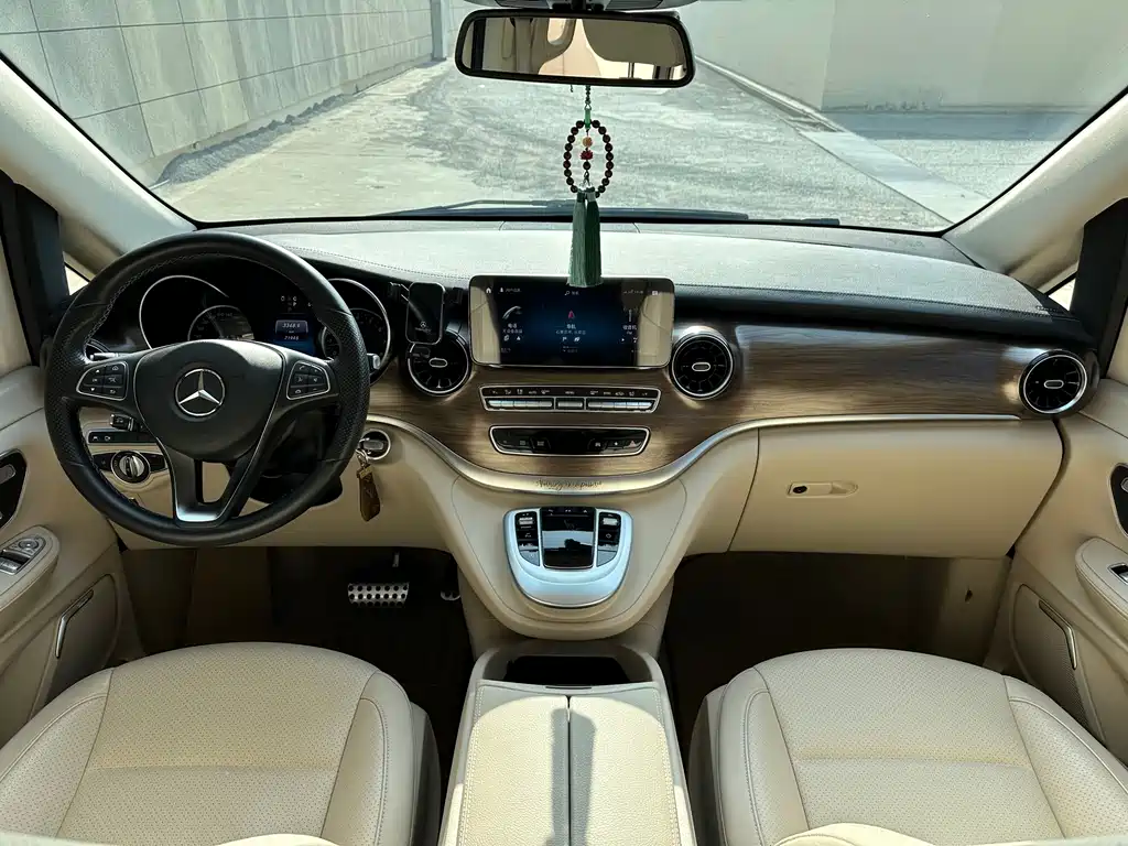 MERCEDES-BENZ V CLASS