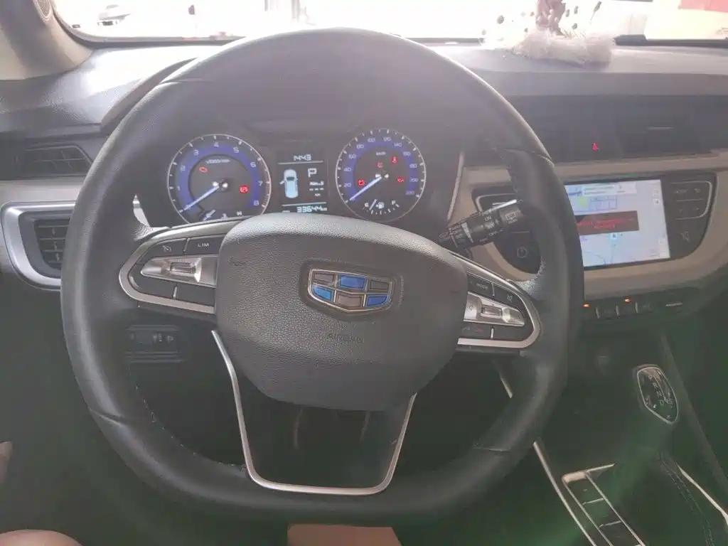 Geely Vision X3 — миниатюра 3