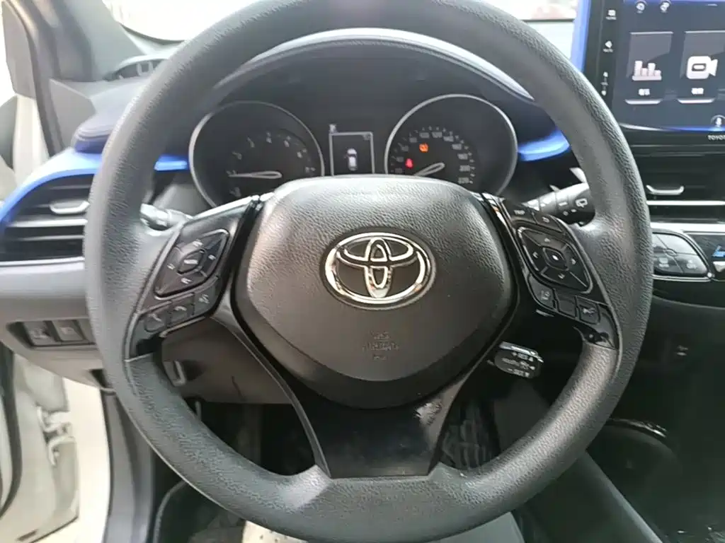 Toyota IZOA — миниатюра 11