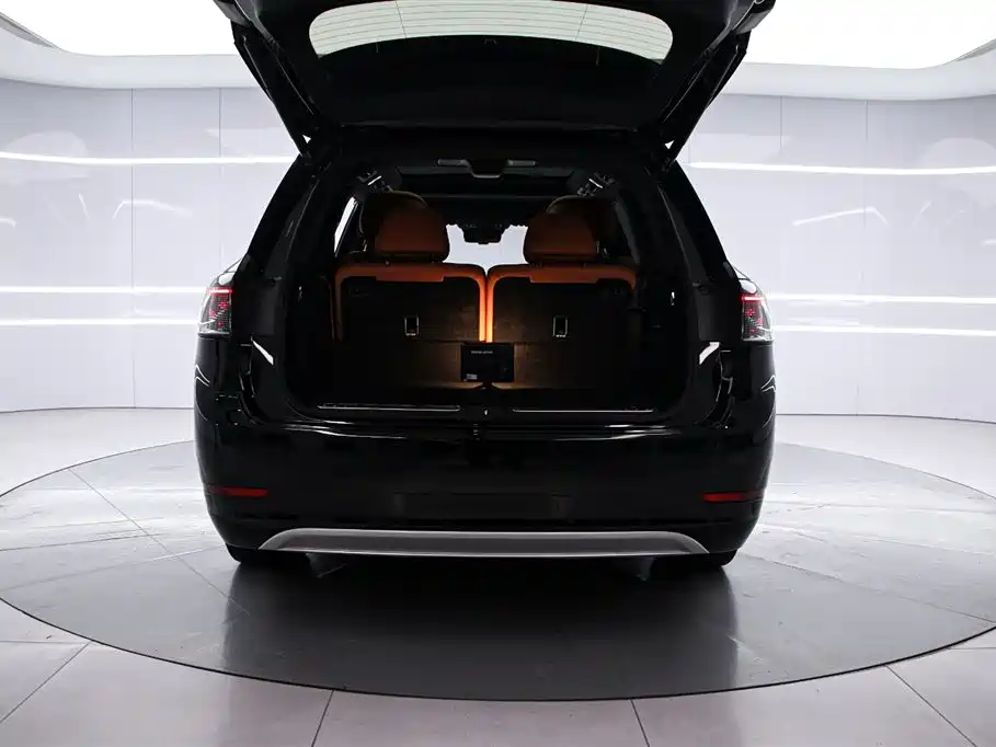 AITO ASK THE WORLD M9