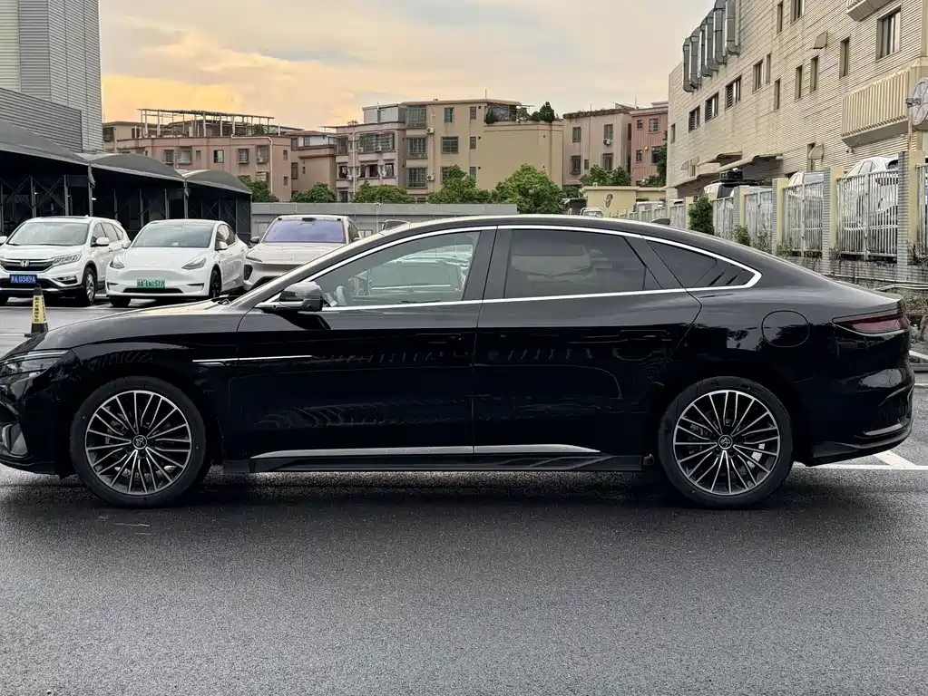 BYD Han — миниатюра 4