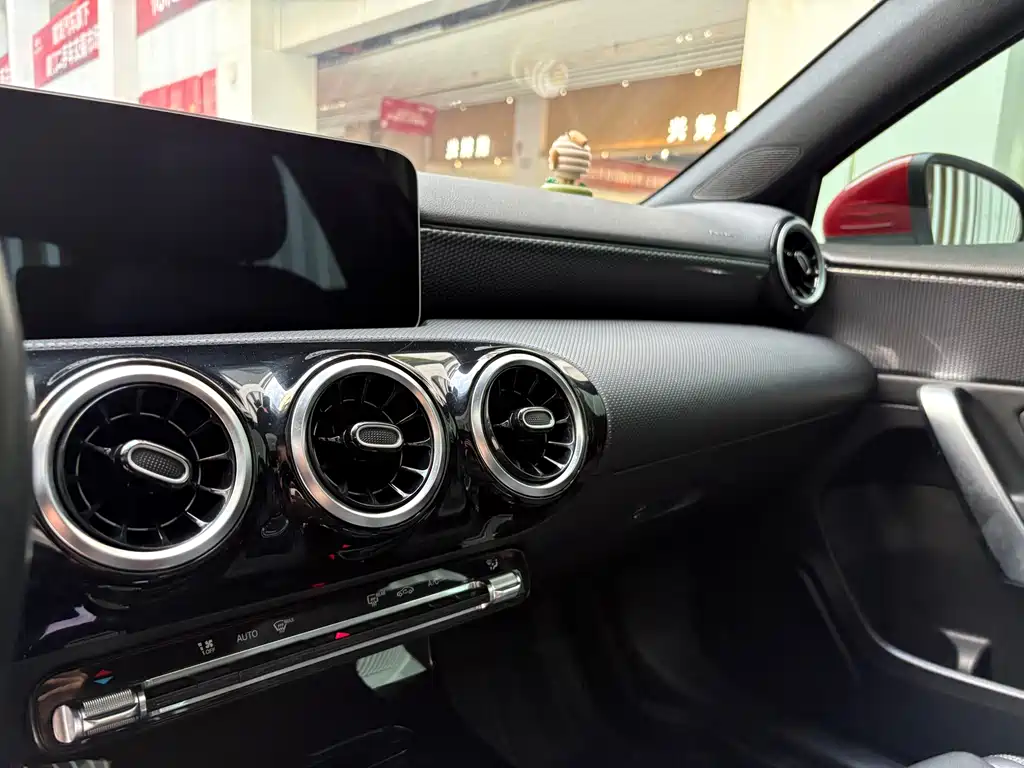 Mercedes-Benz A-Class (Import) — миниатюра 8