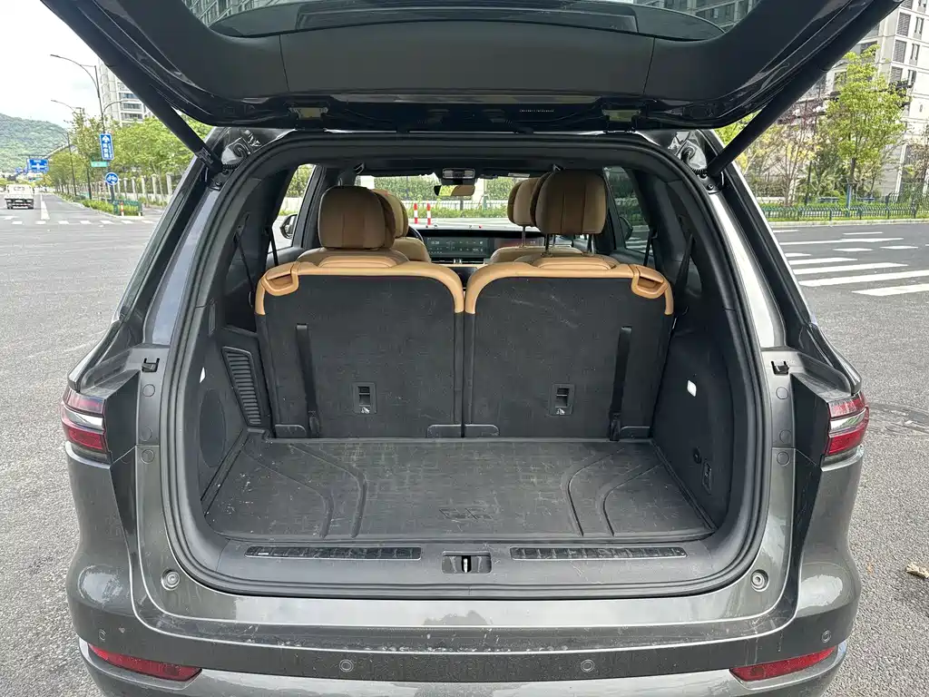 Li Auto Li ONE — миниатюра 24