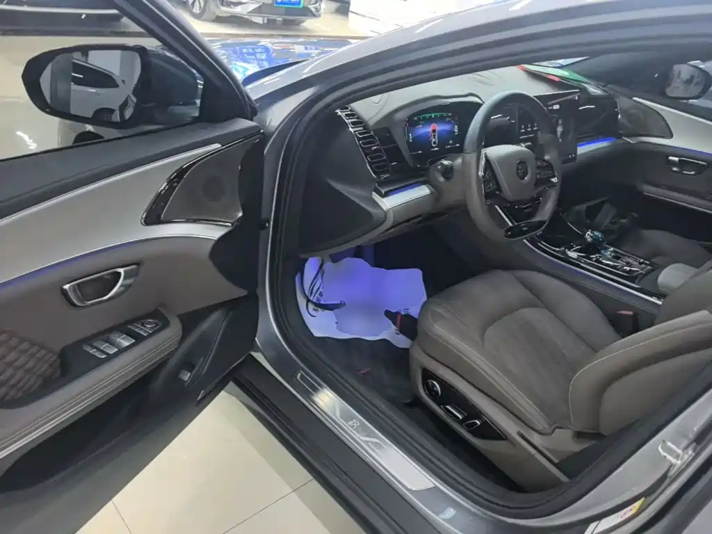 BYD Han — миниатюра 16