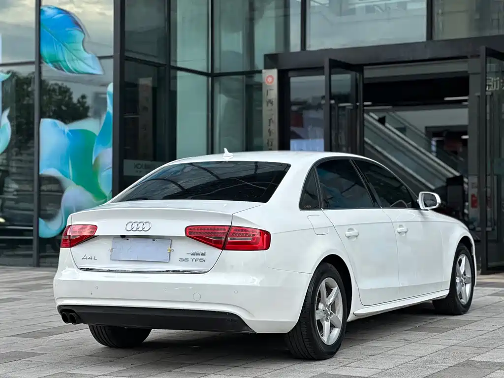 Audi A4L — миниатюра 9