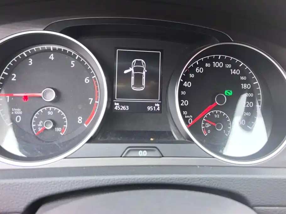 Volkswagen Golf — миниатюра 14