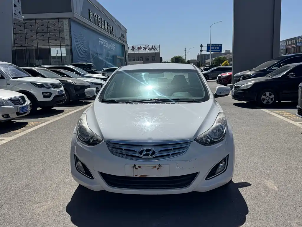 Купить Hyundai Elantra Langdong