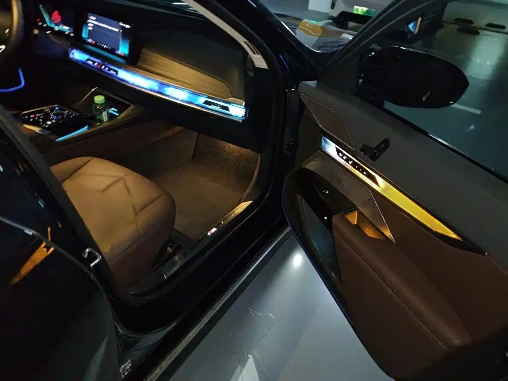 BMW i7 — миниатюра 18