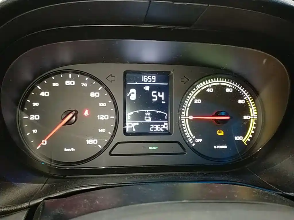 Roewe Clever — миниатюра 12