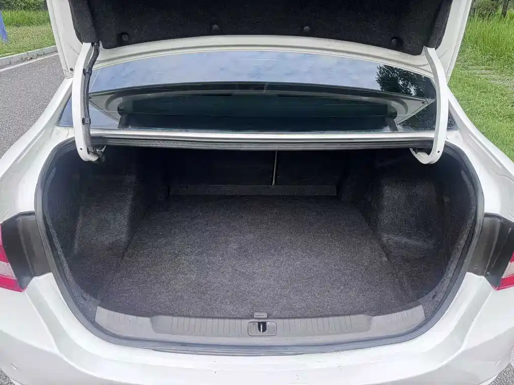 Buick Excelle — миниатюра 14