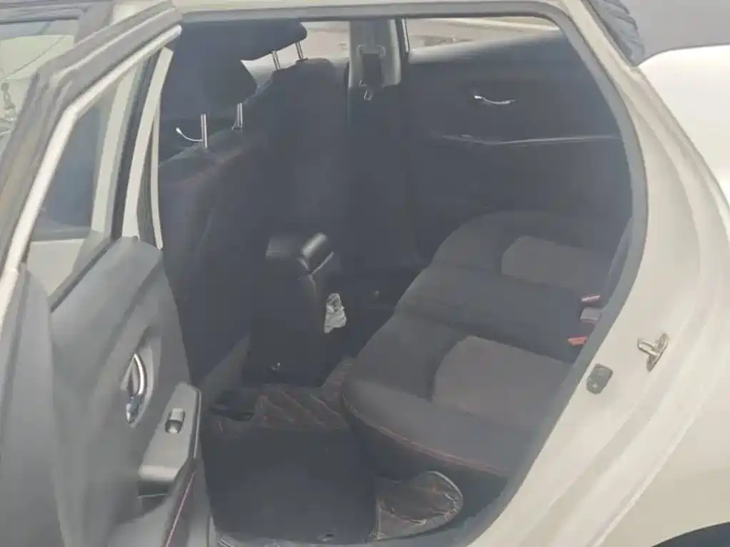 Nissan Bluebird — миниатюра 5