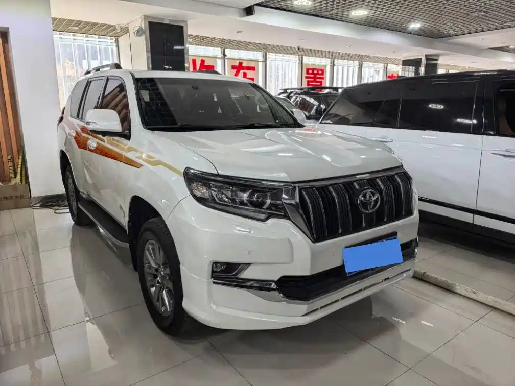 TOYOTA PRADO