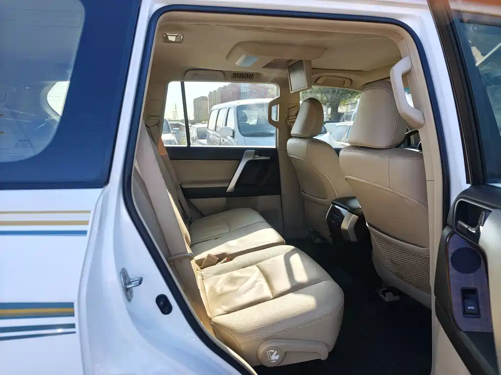 Toyota Prado — миниатюра 11