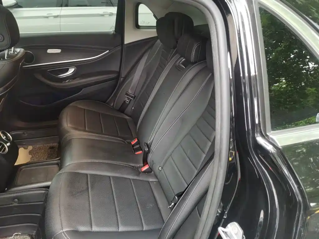 Mercedes-Benz E-Class — миниатюра 18
