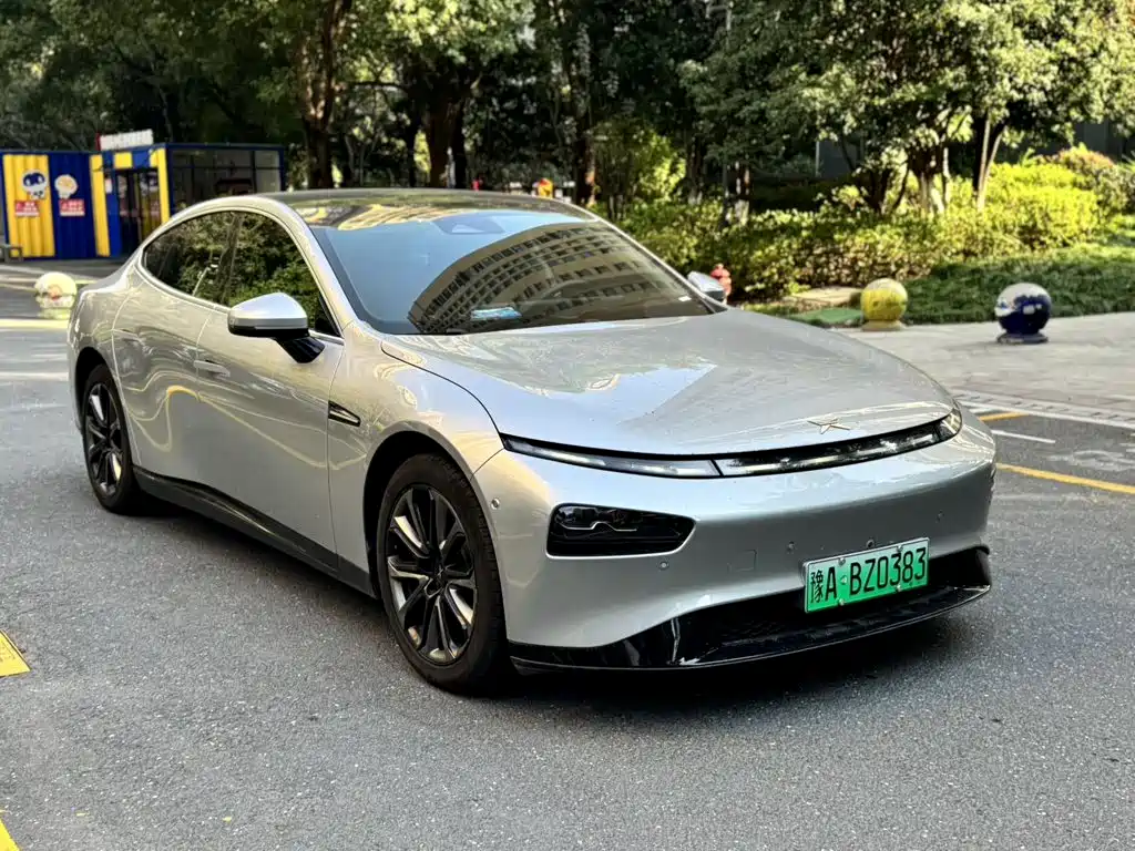 XPeng P7 — миниатюра 2