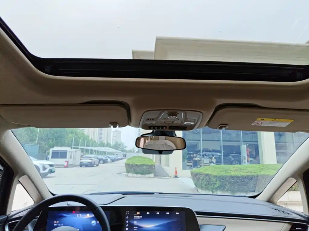 Buick GL8 Hybrid — миниатюра 18