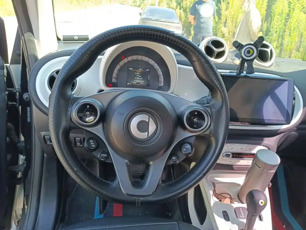 smart Smart Fortwo — миниатюра 12