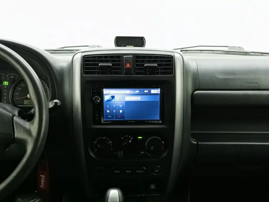 Suzuki Jimny — миниатюра 12