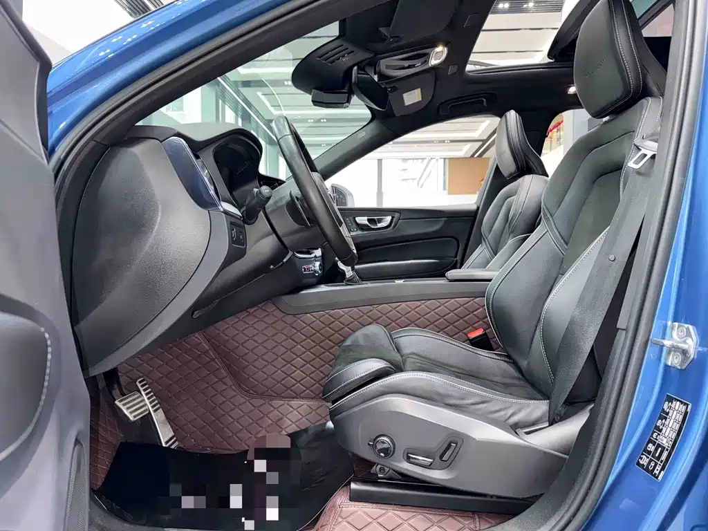 Volvo XC60 — миниатюра 6