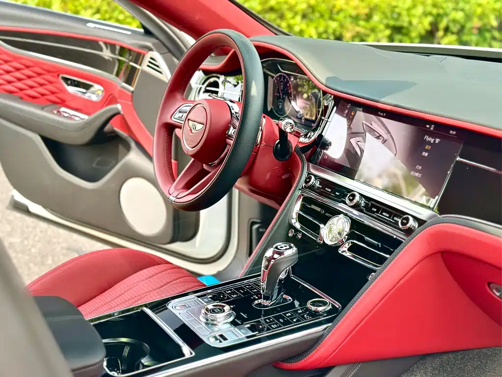 Bentley Flying Spur PHEV — миниатюра 14