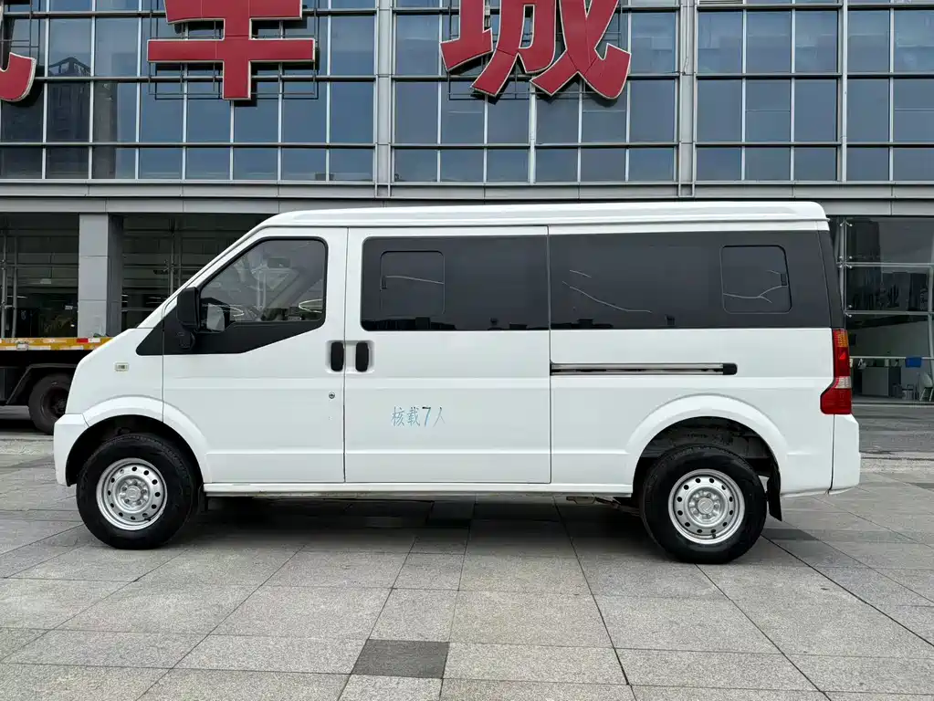 DFSK EC36 — миниатюра 5