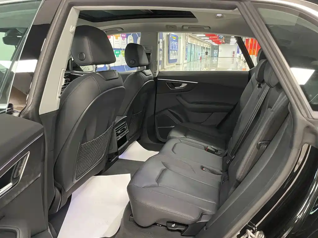 Audi Q8 — миниатюра 10