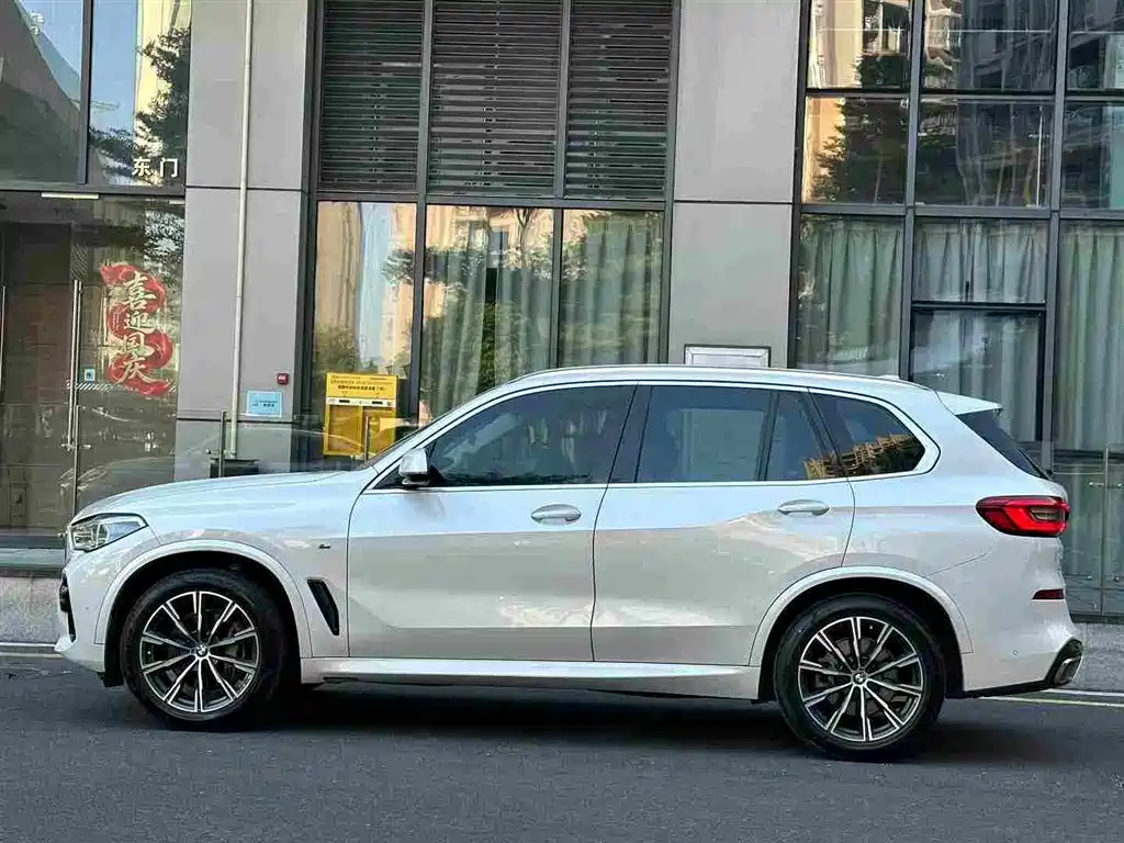 BMW X5 (Import) — миниатюра 3