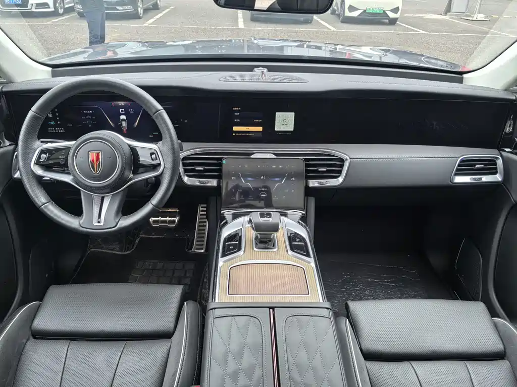 Hongqi Hongqi E-HS9 — миниатюра 4