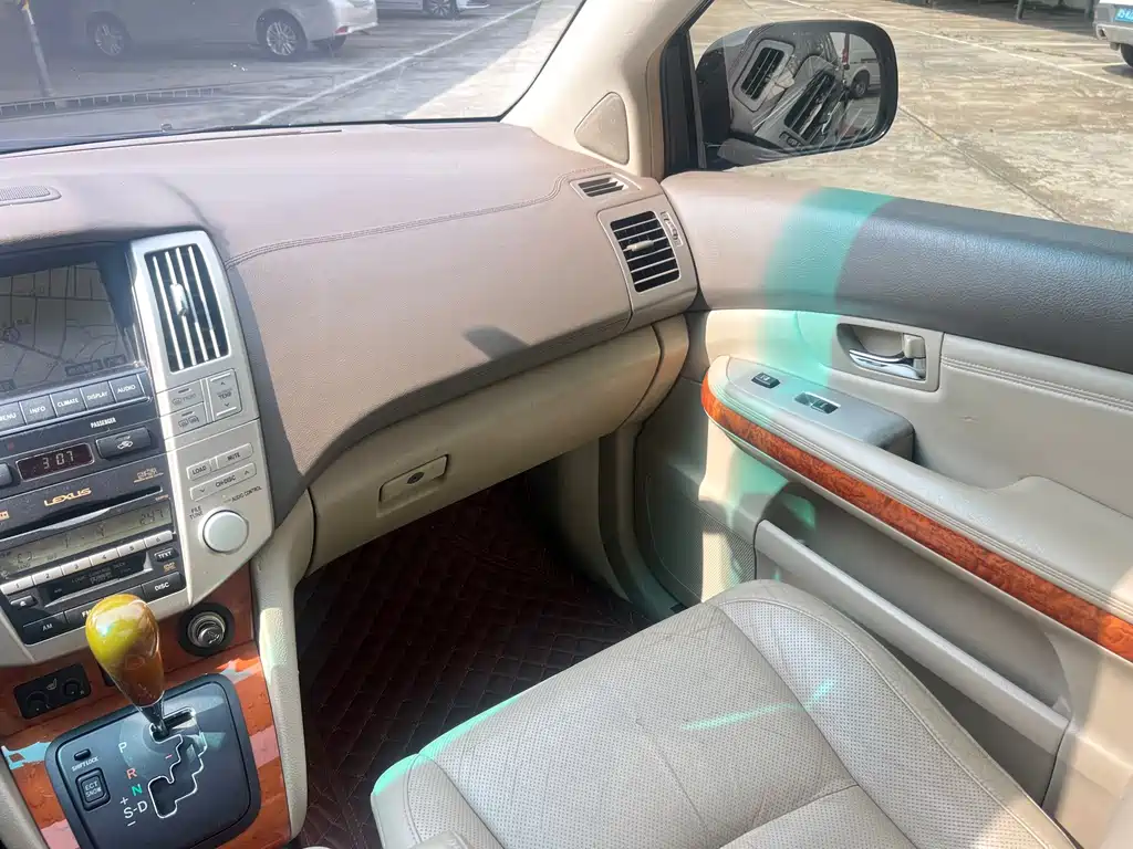 Lexus RX Classic — миниатюра 21