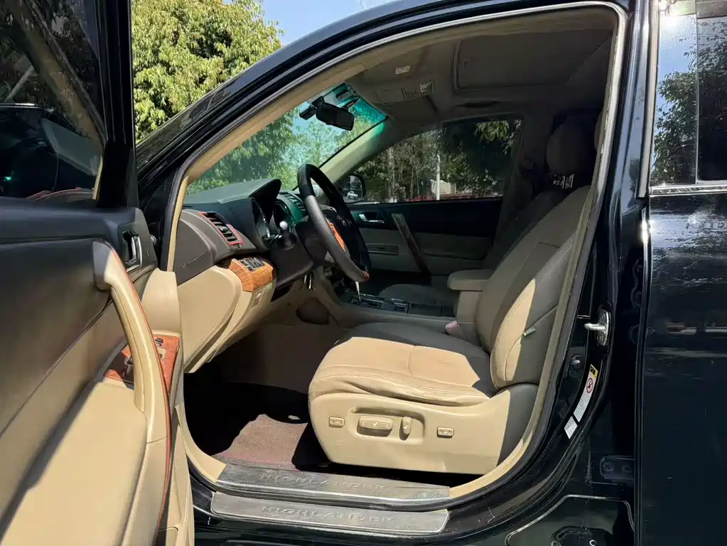 Toyota Highlander — миниатюра 11