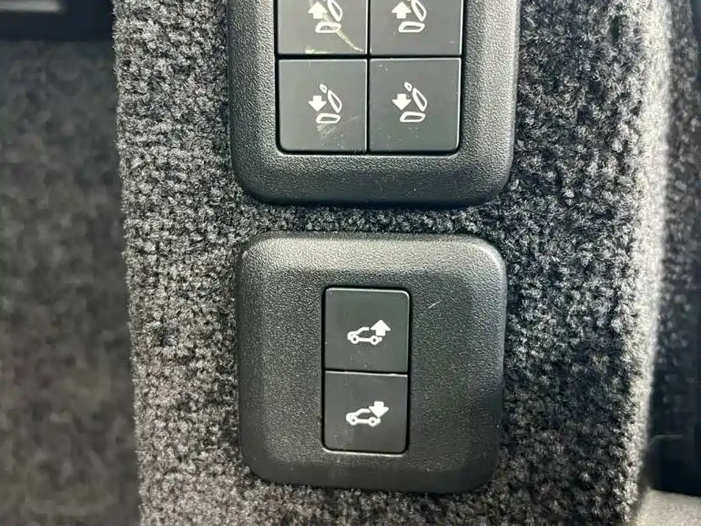 Land Rover Range Rover — миниатюра 27