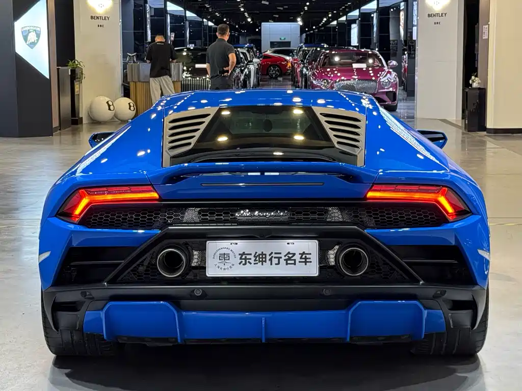 LAMBORGHINI HURACÁN