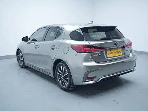 Lexus CT 2018 Silver/gray из Китая