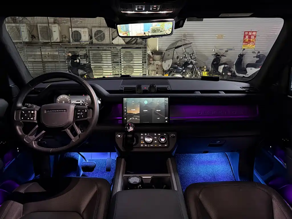 Land Rover Defender — миниатюра 6